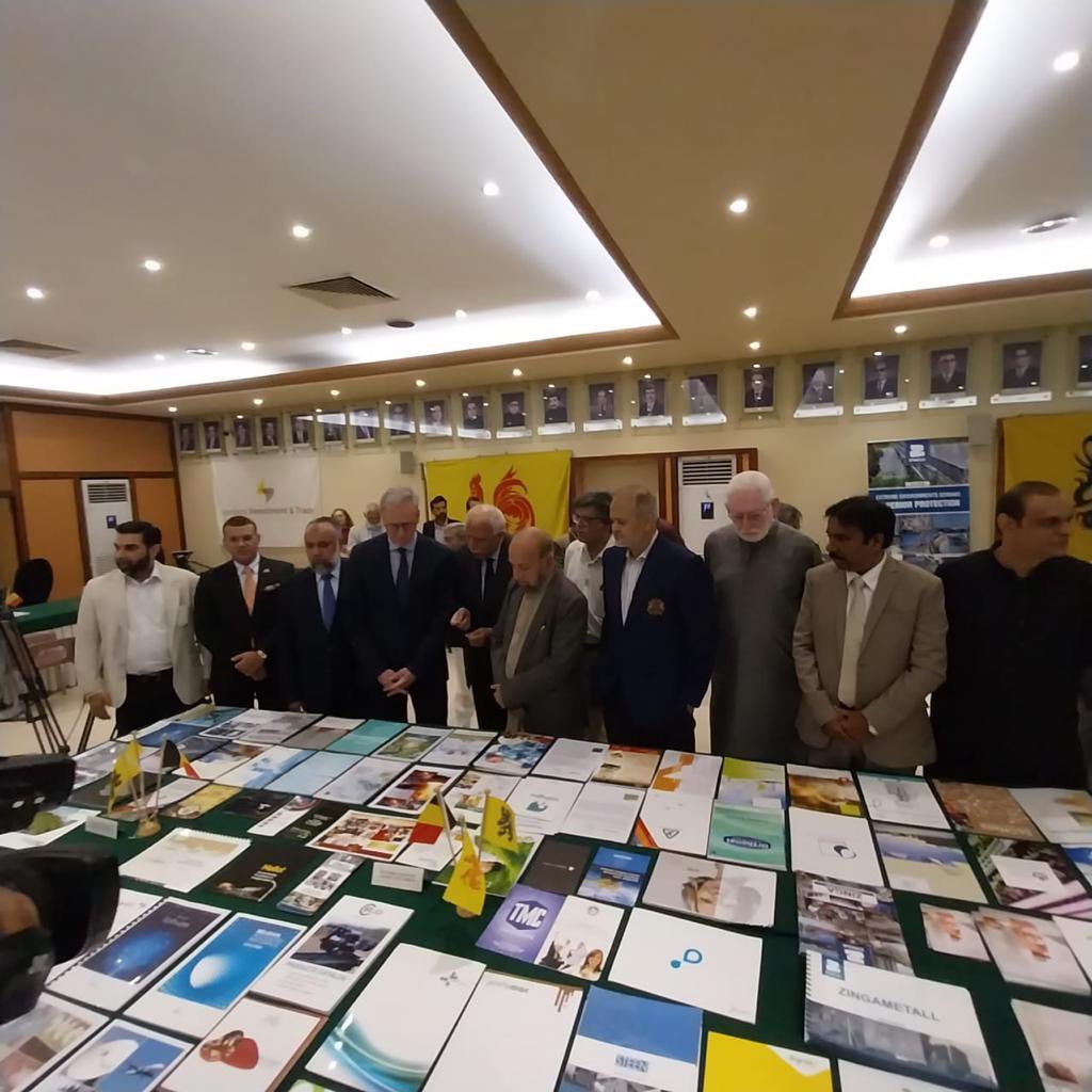 AwexPakistan tweet media