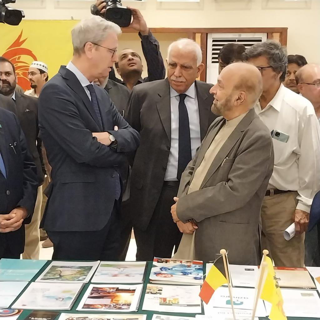 AwexPakistan tweet media