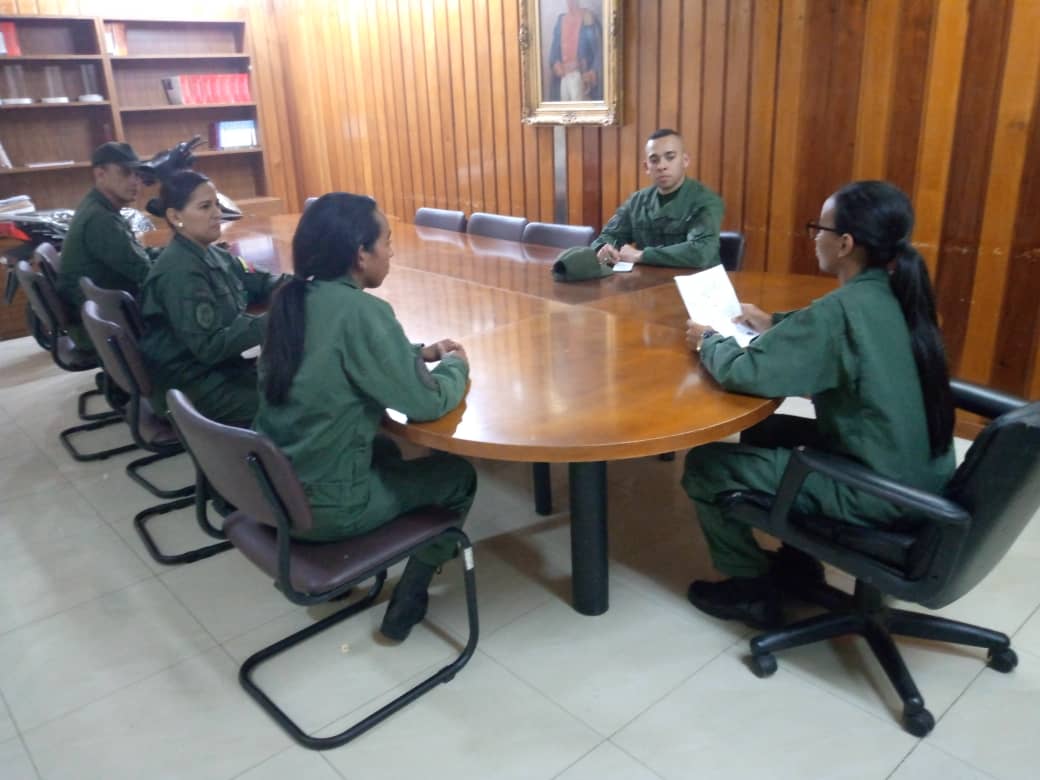 Ofic2019's tweet photo. 👇#Sabias Que// La O.P.P.EJB, Realizó el Debate Revolucionario sobre la Semana del 24 al 30 de Abril,como tema central el Multilateralismo.#LevantenElBloqueoYa. #FANB @somos_ejercito @FelixOsorioG https://t.co/CJgfldkFO1