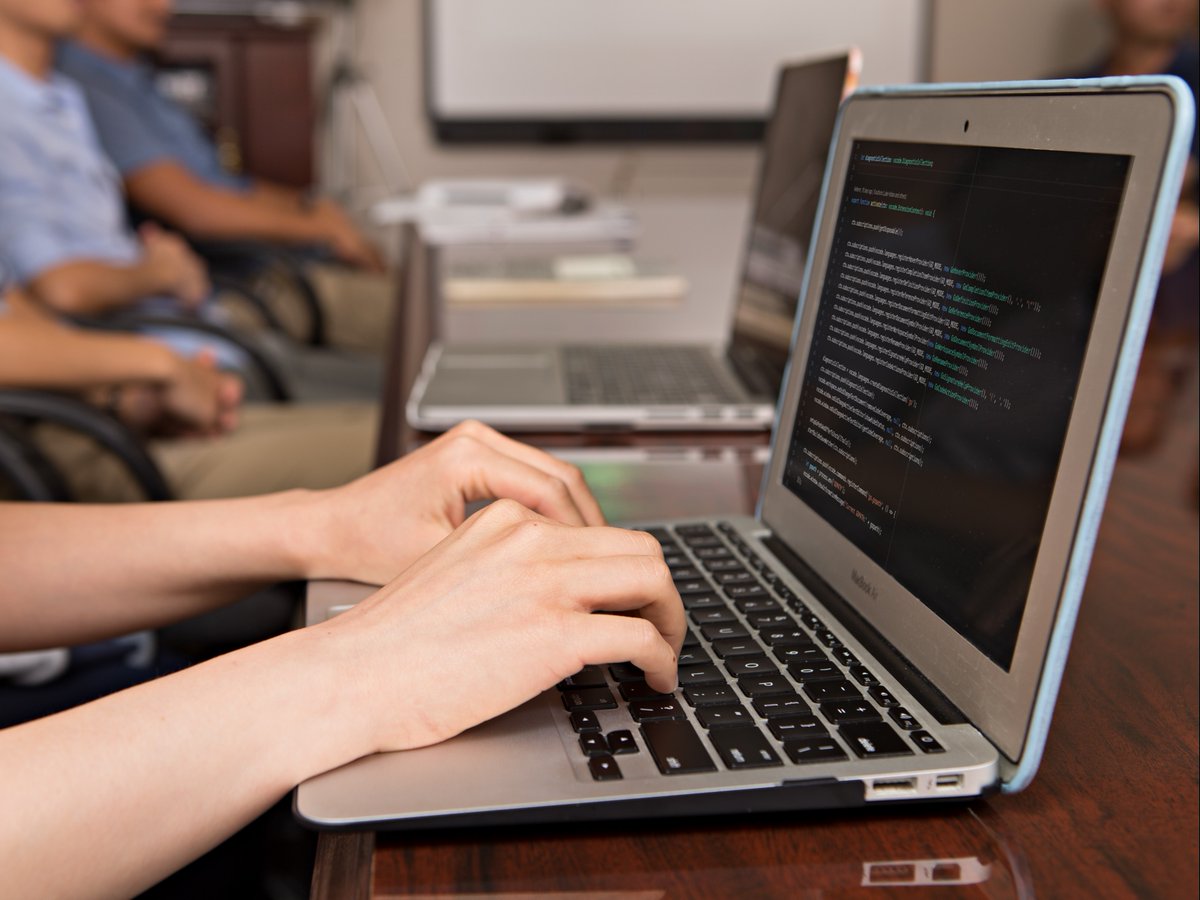 TAMUEngineering's tweet photo. #TAMUingenium blogger Dharma Paladugu interviewed Ph.D. student Tushar Pandey discussing his participation in hackathons and why others should participate. ๐ฒ ๐
Read more: https://t.co/PzHt411lvO
@TAMUECE https://t.co/BBISwzrMJD