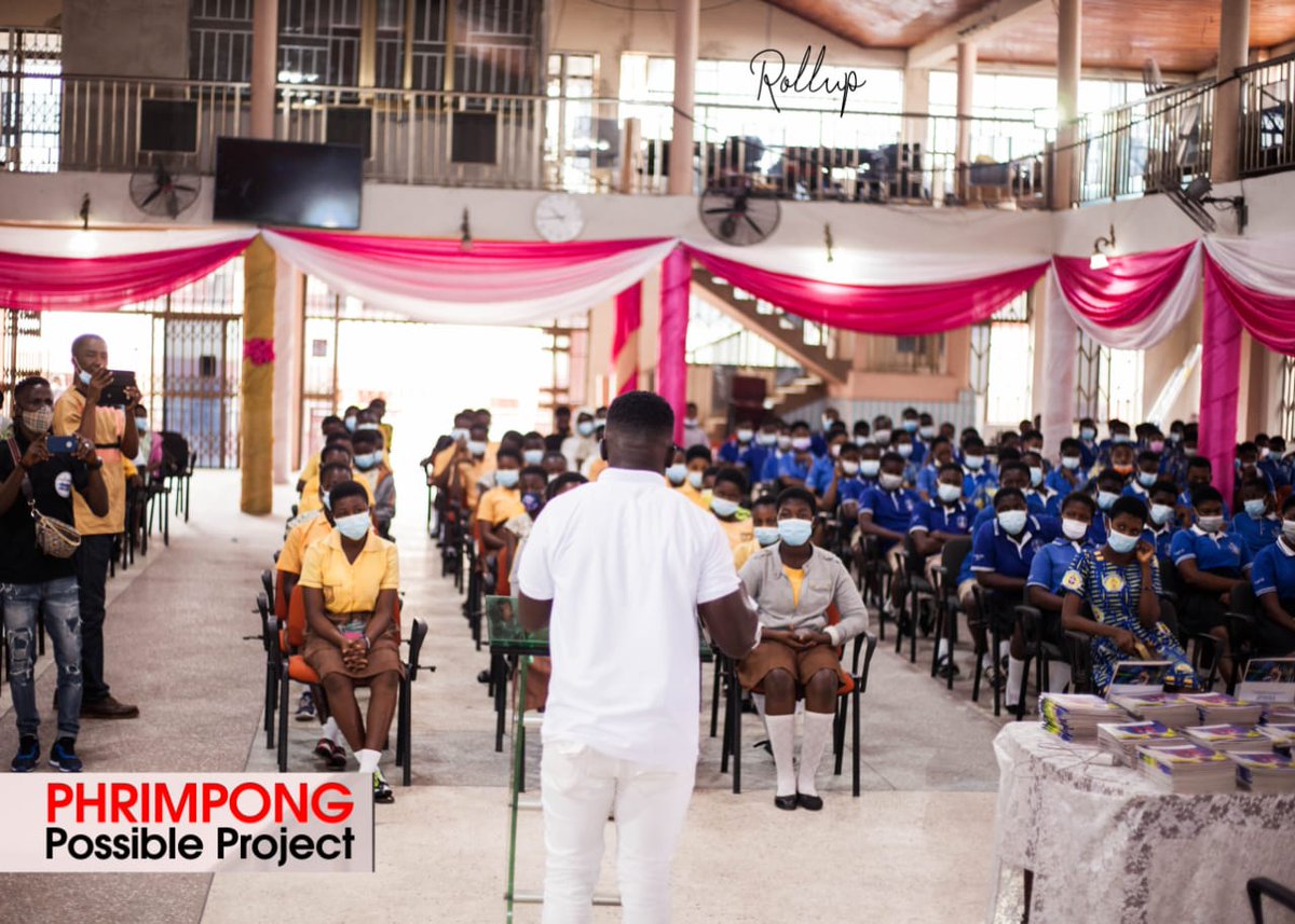 Phrimpongsongs's tweet photo. Vividly, I remember watching @JColeNC sit with Tavis Smiley, talking bout how he wanted both music and a degree so bad.
Fast forward, inspired, graduated, and polishing my craft but +  inspiring every single child to do EVEN MORE! 
#Thepossibleprojectgh #BeMore 🏆🎓 #TBThursday https://t.co/ZSmwmS0EMe
