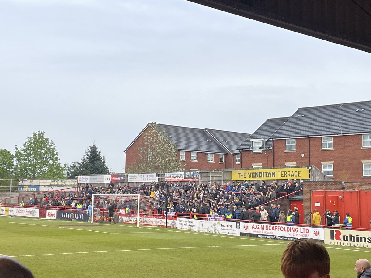 Excellent support from <a href="/CongletonFC/">Congleton Town FC</a> for this #Cheshire Senior Cup Final <a href="/altrinchamfc/">Altrincham FC</a> 🏆 #Congleton