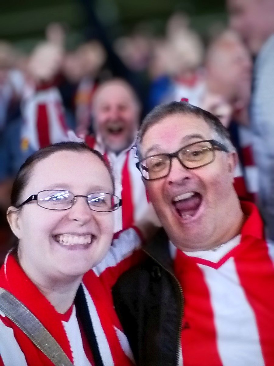 vagueonthehow's tweet photo. Down to less than 100 miles left to walk in my fundraising challenge in memory of my dad, covering the distance from Sunderland to Wembley in 66 days. That represents being approximately 8 miles north of Leicester Forest East 😆 #SAFC #HawayTheLads

https://t.co/WHNxJMDF6w https://t.co/3AEftEjaZD