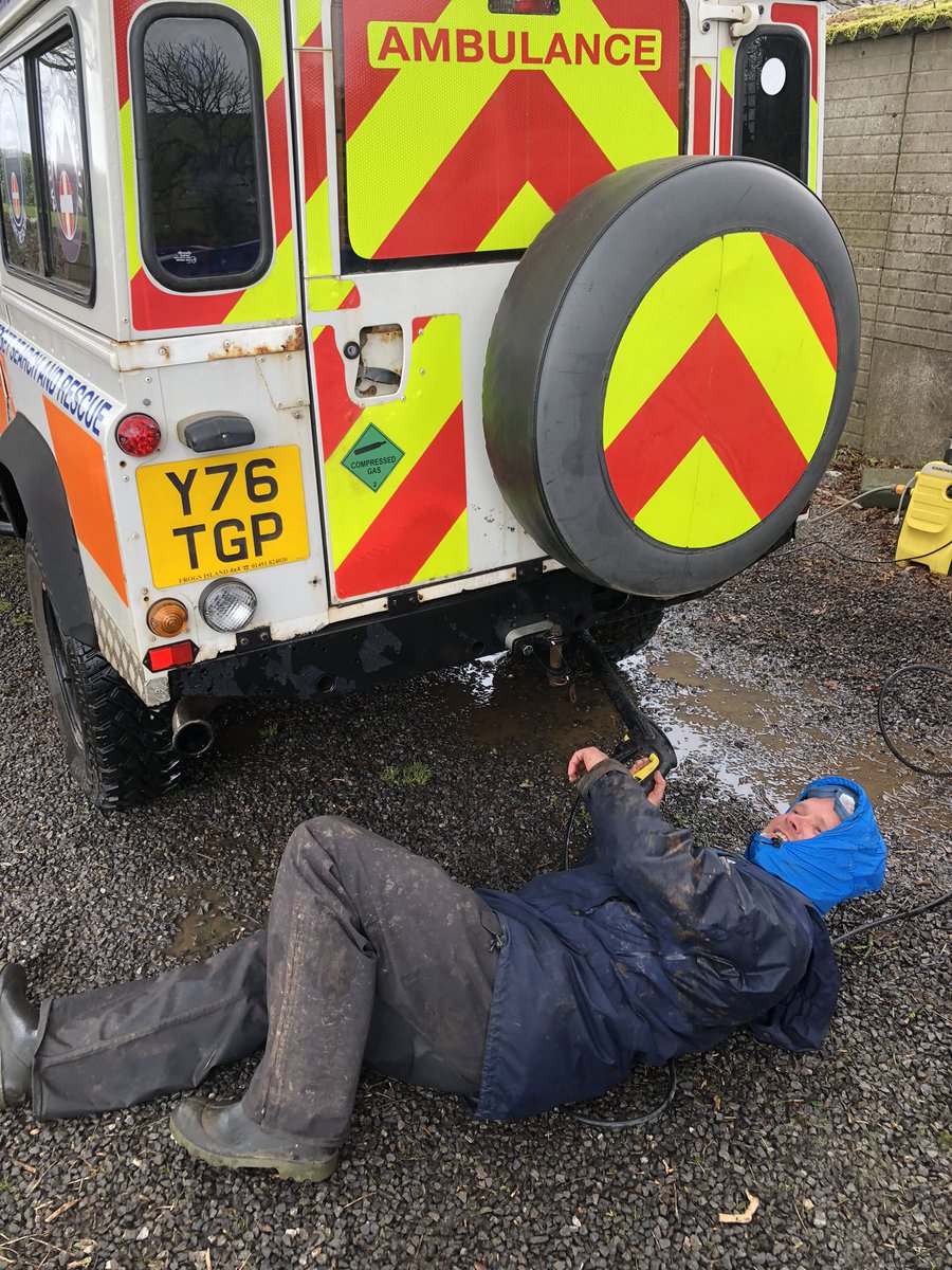 Who’d be the Team Leader of a volunteer Search and Rescue team?! A thankless round of tasks and responsibilities, including jet washing the #landrover so we can get the MOT done. #volunteer #searchandrescue #landroverdefender