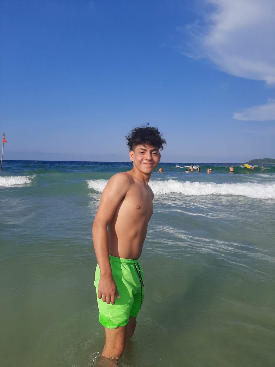 ‼️AYÚDENOS A CUMPLIR EL SUEÑO DE MIRKO‼️
El es Mirko Galarza, tiene 16 años y es fanático del fútbol. Le detectaron Cáncer en diciembre de 2022 y se encuentra en estado crítico.
Por favor ayudanos aconseguirle un saludo de Messi y de Julian Alvarez🙏🏻🙏🏻
(+)