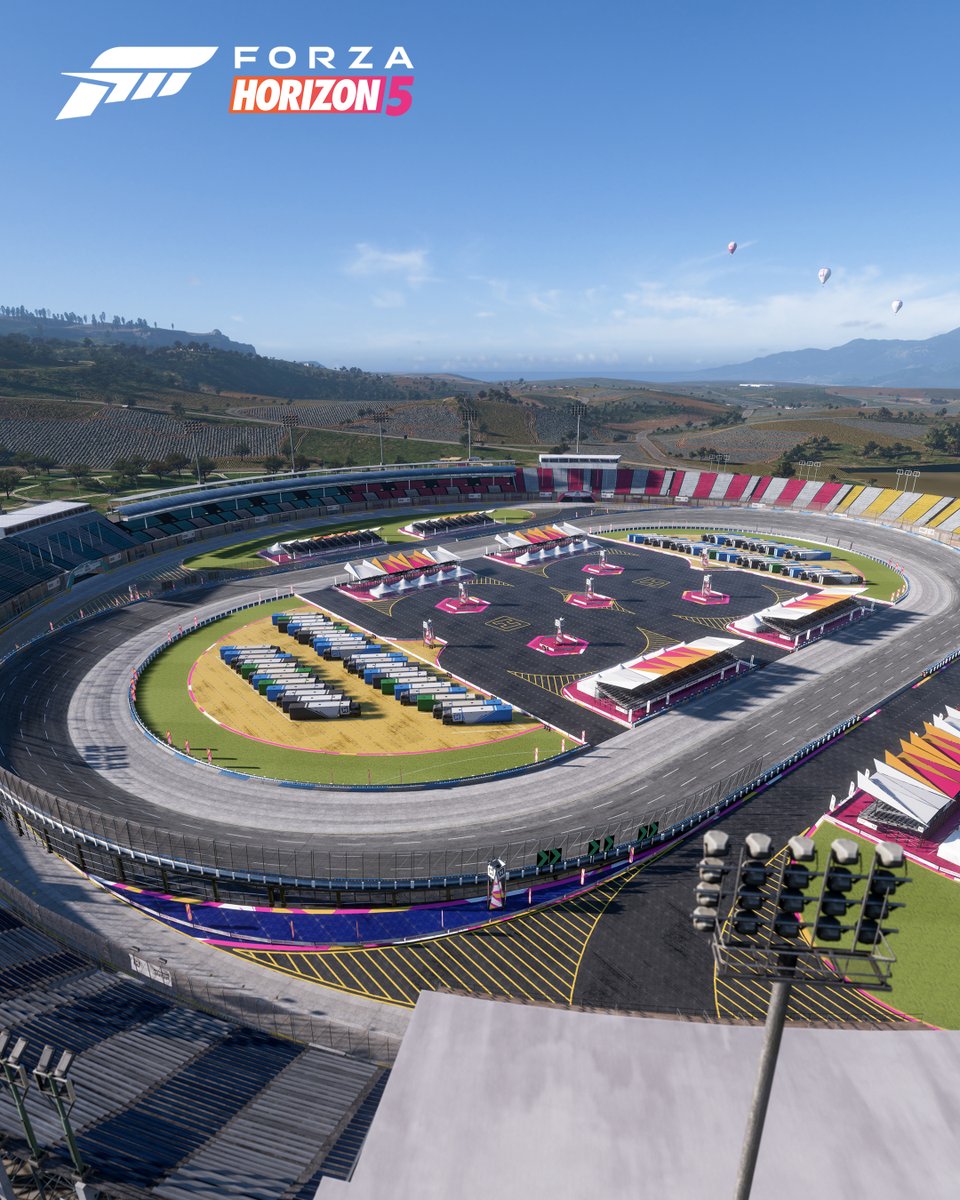 ForzaHorizon's tweet image. The Oval Track is here and we&apos;re ready to test your speed with a Twitter Rivals Event! Set your best hotlap times at the oval in an Anything Goes S1 to make it on our official Twitter leaderboard! Submissions will open Monday.