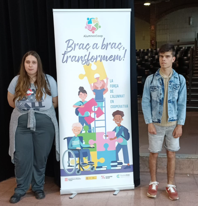 pfi_fmpla's tweet photo. Aquest matí, la cooperativa Energy @fundaciompla ha participat a l'assemblea de la Federació de cooperativa d'alumnes @EscolesCoop #Alumnescoop .
Tota una experiència enriquidora i compartida, una baula més impulsar els valors cooperatius en una societat inclusiva. https://t.co/Qeonos7ziT
