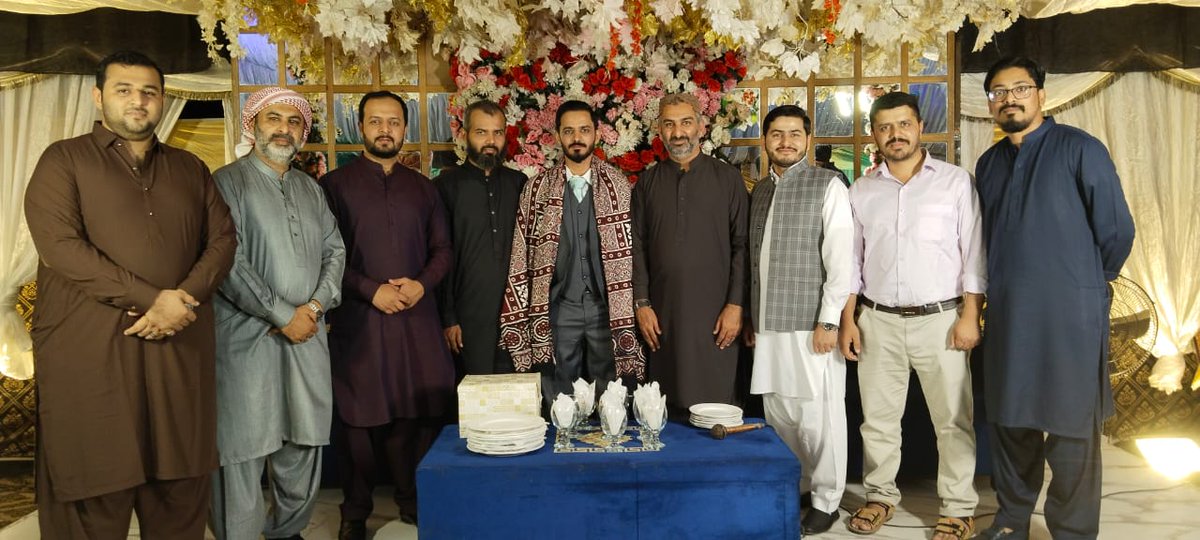 usmi_sargodhian's tweet photo. سعد مقصود کی دعوت ولیمہ میں شرکت
-
@SaadMaqsud @saadlqt @LiaquatMaaz @talhaa92 @UAFAROOQI @sardar_suhail @link2shoaib https://t.co/eFstwVWUQS
