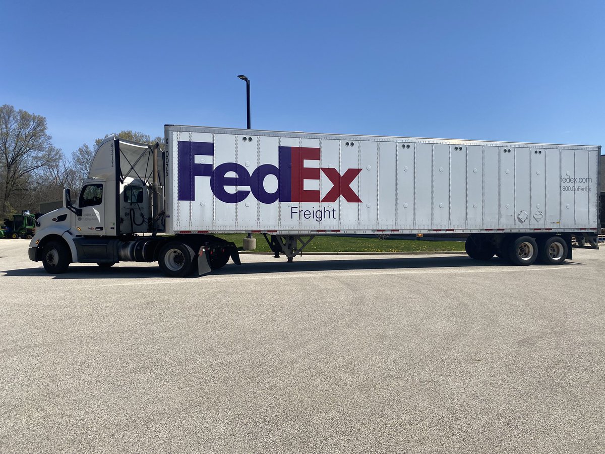 Special delivery!  Today we received 248 new access points that will upgrade and expand the wireless network throughout <a href="/SEDOL_IL/">SEDOL</a>. Thank you 🙏 to the Executive Board and <a href="/valdonnan/">valdonnan</a> for supporting our students and staff with this purchase!