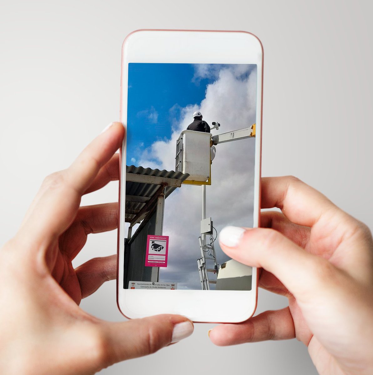 Comunitelia's tweet image. ¿Quieres garantizar la #seguridad de tu negocio? 🤲 Ofrecemos sistemas de alarmas CCTV y ciberseguridad para proteger tu empresa 24/7.

👉 comunitelia.com