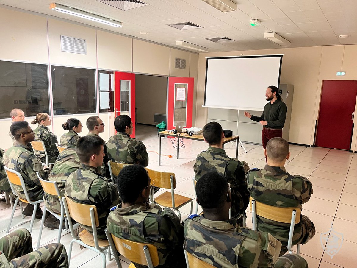 1er régiment du Service Militaire Volontaire tweet media