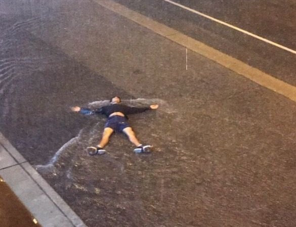 RafaFroste's tweet photo. Yo después de escuchar para amarte a ti de Khea y Tiago https://t.co/6XE03ZzHiG