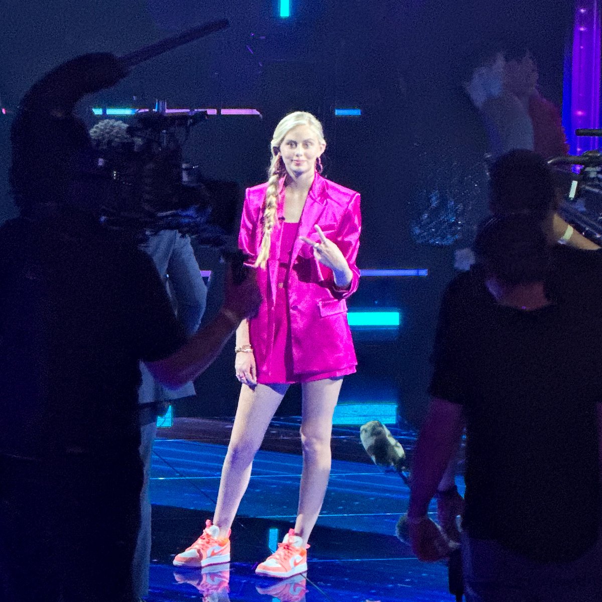 havenmadsings's tweet photo. Ready for all the weekend vibes when American Idol is back on ABC! Watch this Sunday & Monday and GET READY TO VOTE #TEAMHAVEN during the episode!
#Idol #americanidol #havenmadison #havenmadisonsings #losangeles #la https://t.co/EBzluiI24L