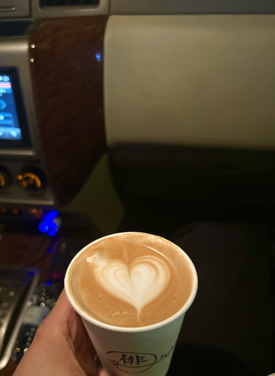 نافذة الرياض ♥️ tweet media