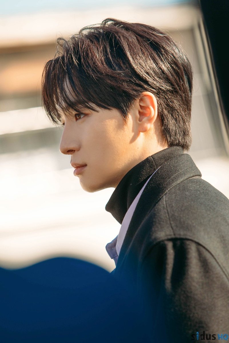 bir_gocebe's tweet photo. #TheHeavenlyIdol'deki bu Azrail rolündeki çocuğu nerden tanıyorum diye bi baktım #ScriptingYourDestiny diye fantastik mini bir dizi izlemiştim ordan tanıyormuşum meğerse 🤭
#ParkSangNam https://t.co/fkVySUSVxM
