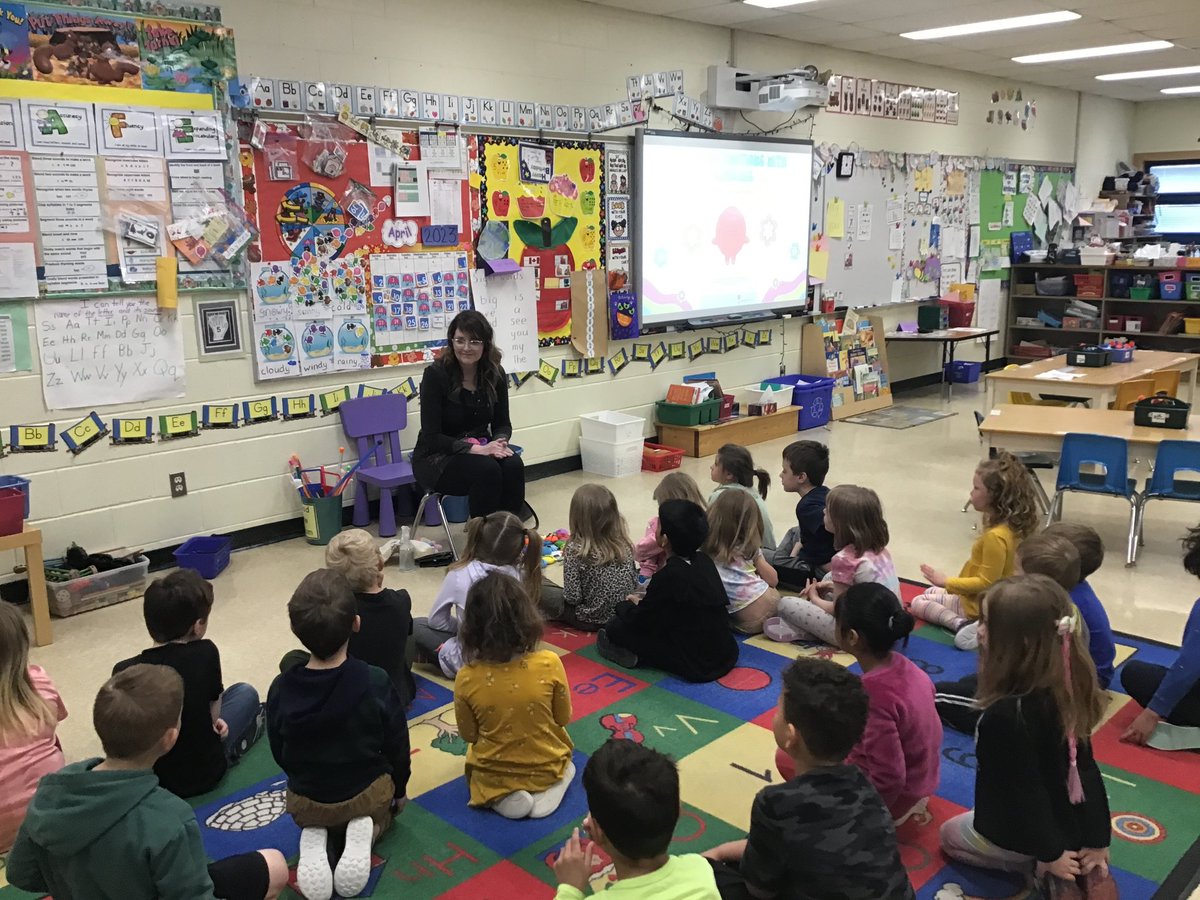 SEL at <a href="/IREC1/">IronRidgeElementary</a> with <a href="/SELFandreaR/">SEL</a> talking about “Kimochis” (emotions)