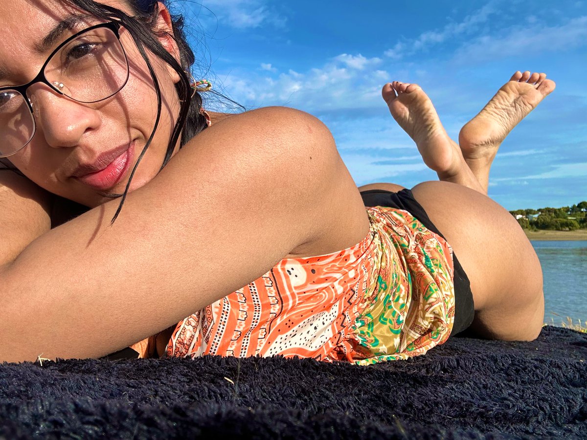 Sophiabomshell's tweet photo. Hi guys!! Relax time 🥵@camsdotcom #camgirlِ https://t.co/l5ZgAb52o5