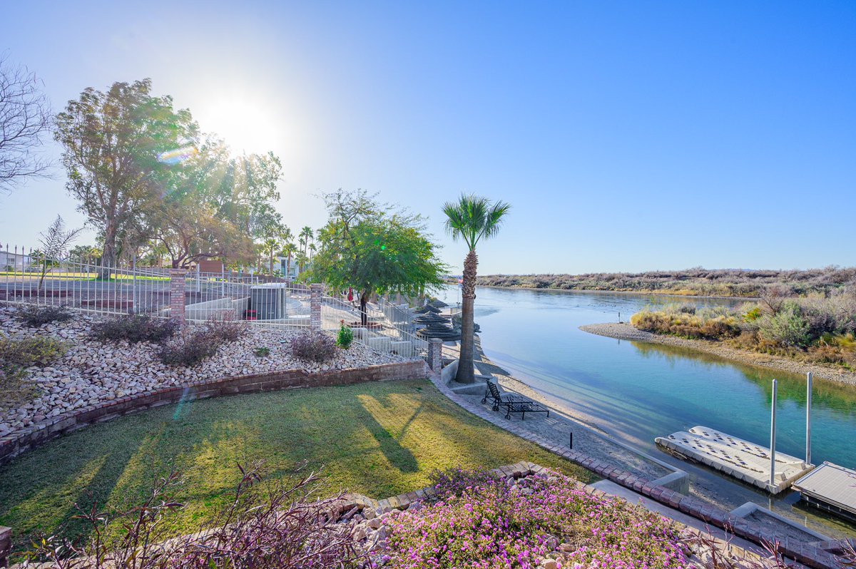 Colorado River living to the max! Located in Bullhead City right next door to the Playa Del Rio private park! This 4 bed, 2 bath home is currently offered at $1,100,000 bit.ly/2697CamReal #bullheadcity #bullheadcityrealtor #riverfront #privatedock #waterfronthomes