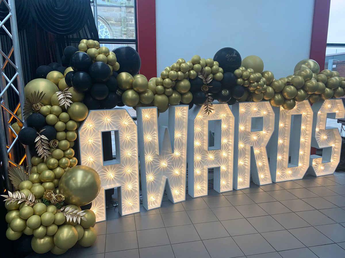 Such a proud course leader tonight. Nominated, shortlisted, and awarded by fabulous students…
Children and Young Peoples Nursing… 

awarded Course Team of the Year!! 

Thank you for nominating us, we are beyond grateful 🙏 

#GoldenRoses 
@UCLan