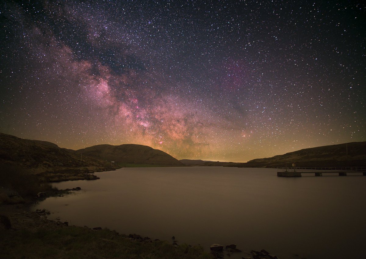 The #MilkyWay over West #Donegal    

Taken during the early hours of the 21/04. Outside the village of Loughanure. It was a beautifully clear night but a harsh wind made it a little more difficult to photograph and enjoy the sky.

FG: 6 x 60sec, ISO6400 
SKY: 6 x 60sec,ISO1600