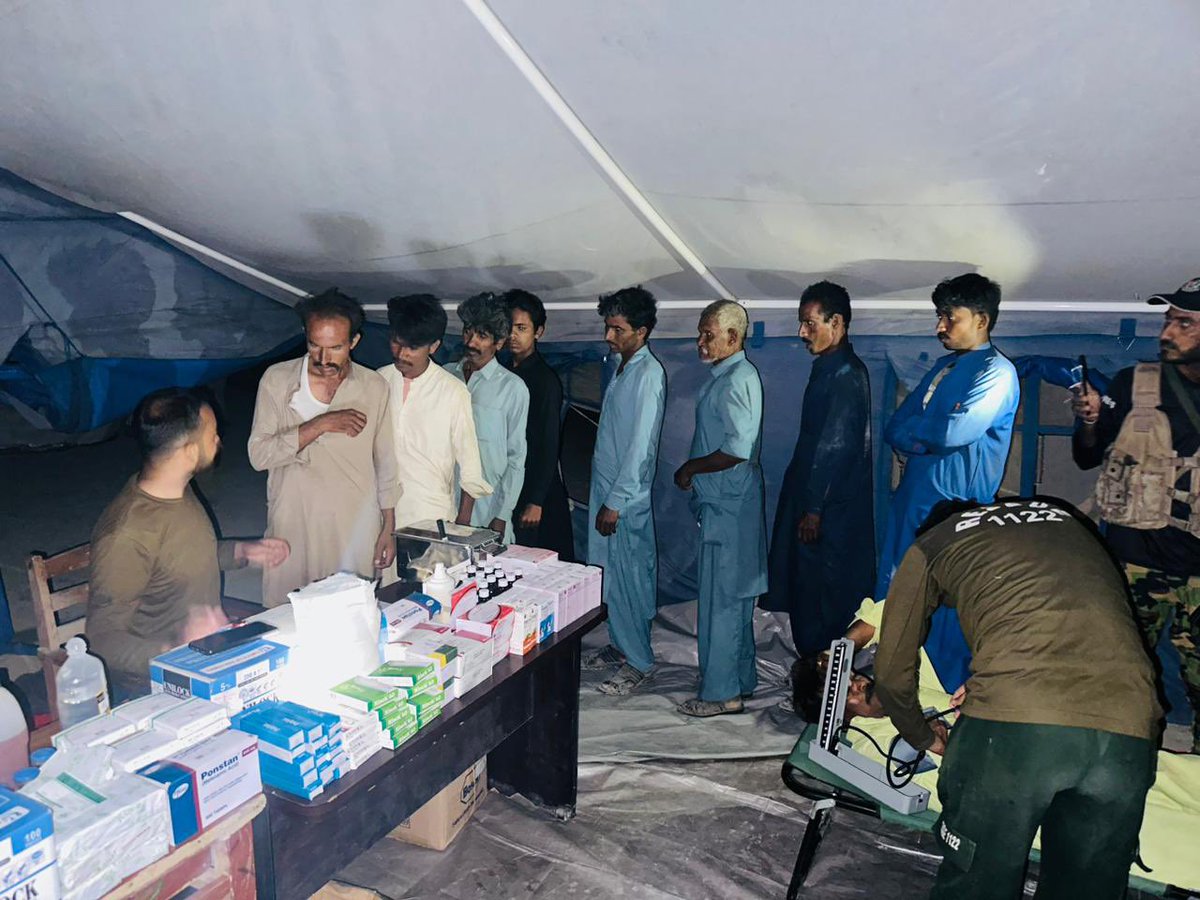 DCLasbelaOffice's tweet photo. Hinglaj Festival
Chandragupth facilitation at 11:30 PM.The Yatris who choose to stay at Chandragupth mud volcano area site are being given health facilities, resting place&amp; washrooms to facilitate their stay. 
ERC-PPHI &amp; all other departments staff is working 24/7
@hamzashafqaat https://t.co/6ZVUsxZPdu