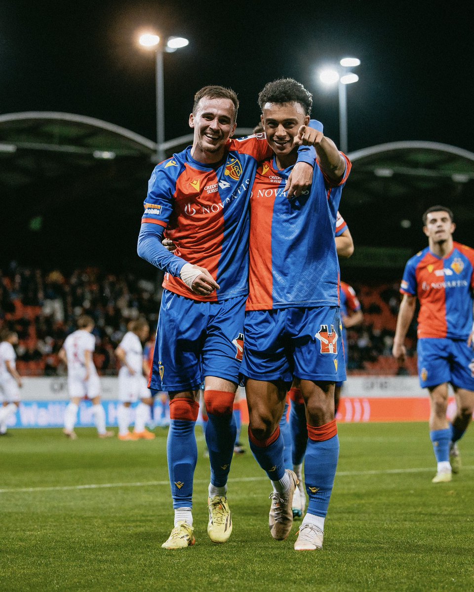 FC_Basel_fr's tweet photo. 😁🫵🏼

#SIOFCB 0️⃣-2️⃣ https://t.co/GUPvzHK8s4