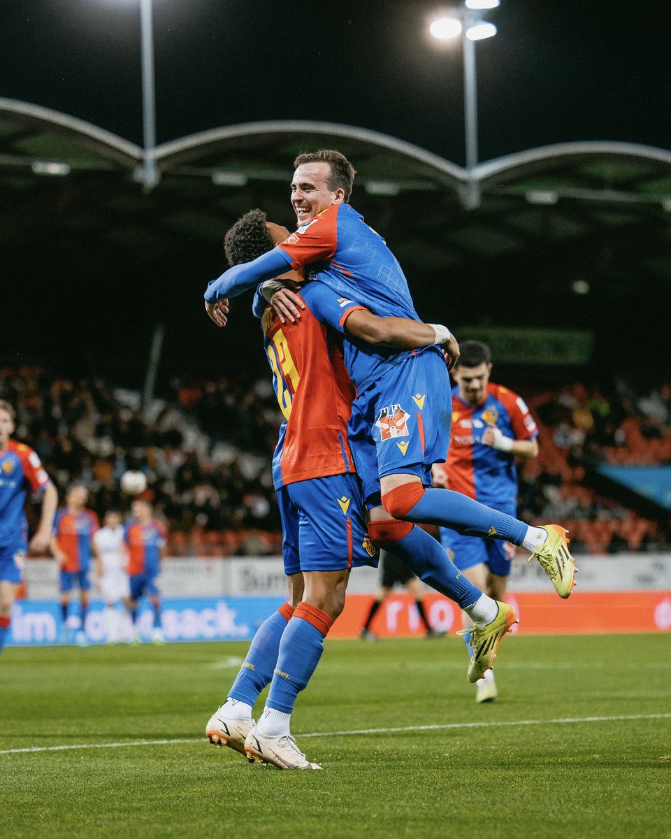 FC_Basel_fr's tweet photo. 😁🫵🏼

#SIOFCB 0️⃣-2️⃣ https://t.co/GUPvzHK8s4