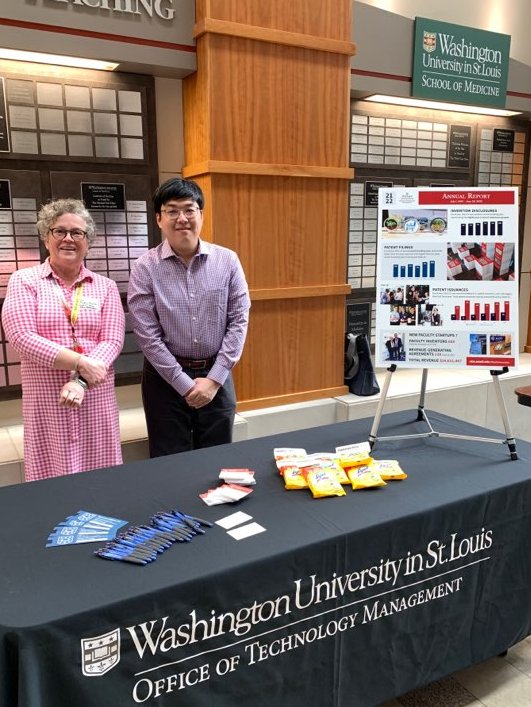 WashUOTM's tweet photo. Making connections and learning from our #WashUinnovators at #STLTechWeek Health Innovation Symposium and Research Fair @WUSTLmed
Thanks for the opportunity @TechSTLmo https://t.co/G9kKTyIz4q