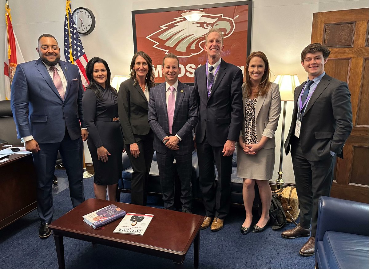 FLBEV's tweet photo. We appreciate the support and passion of Rep. @jaredemoskowitz in representing his constituents in the Sunshine State. We look forward to working wtih you. @CokeFlorida @pepsiso @KeurigPepper @CocaColaUnited @Buffalo_Rock #abaflyin2023 #drivingsolutionstogether https://t.co/YgGOtuCZss