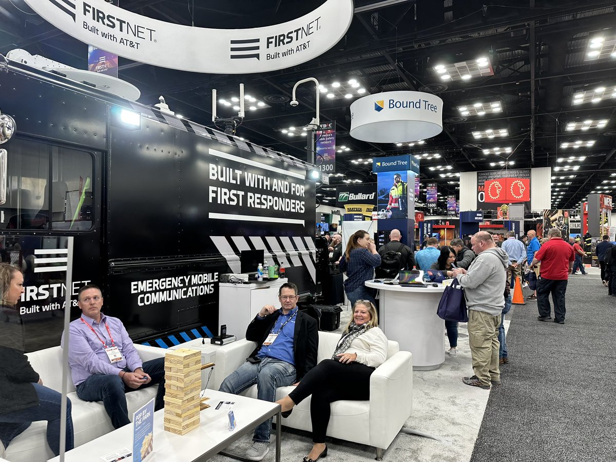 Mmmgood34's tweet photo. Day one of FDIC under way and already showing huge wins. #firstnet #att #rule76
#makingwaves #c.I.a 
@TheoAlexander11 @TabithaSizemo14 @BrianWest_GLM 
@WolfpackGLM https://t.co/9TIXAzV5WO