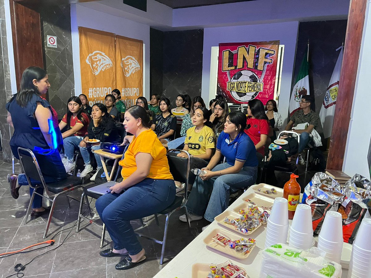 El día de ayer, la dirección de Agenda de Género visitó al grupo "Buffalos" para darles una plática sobre "Prevención y detección de violencia de género en el deporte."