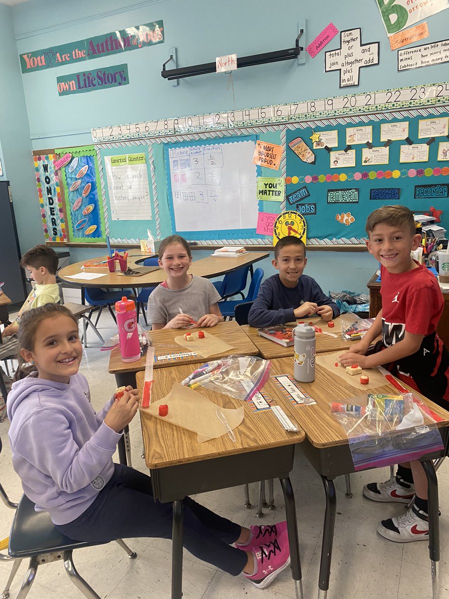 3MiuWSS's tweet photo. Our class had a fantastic time participating in different activities for “A Day in Japan” event! 🎏🍣🍱🎎@wsselementary https://t.co/hbYVcIDZEY
