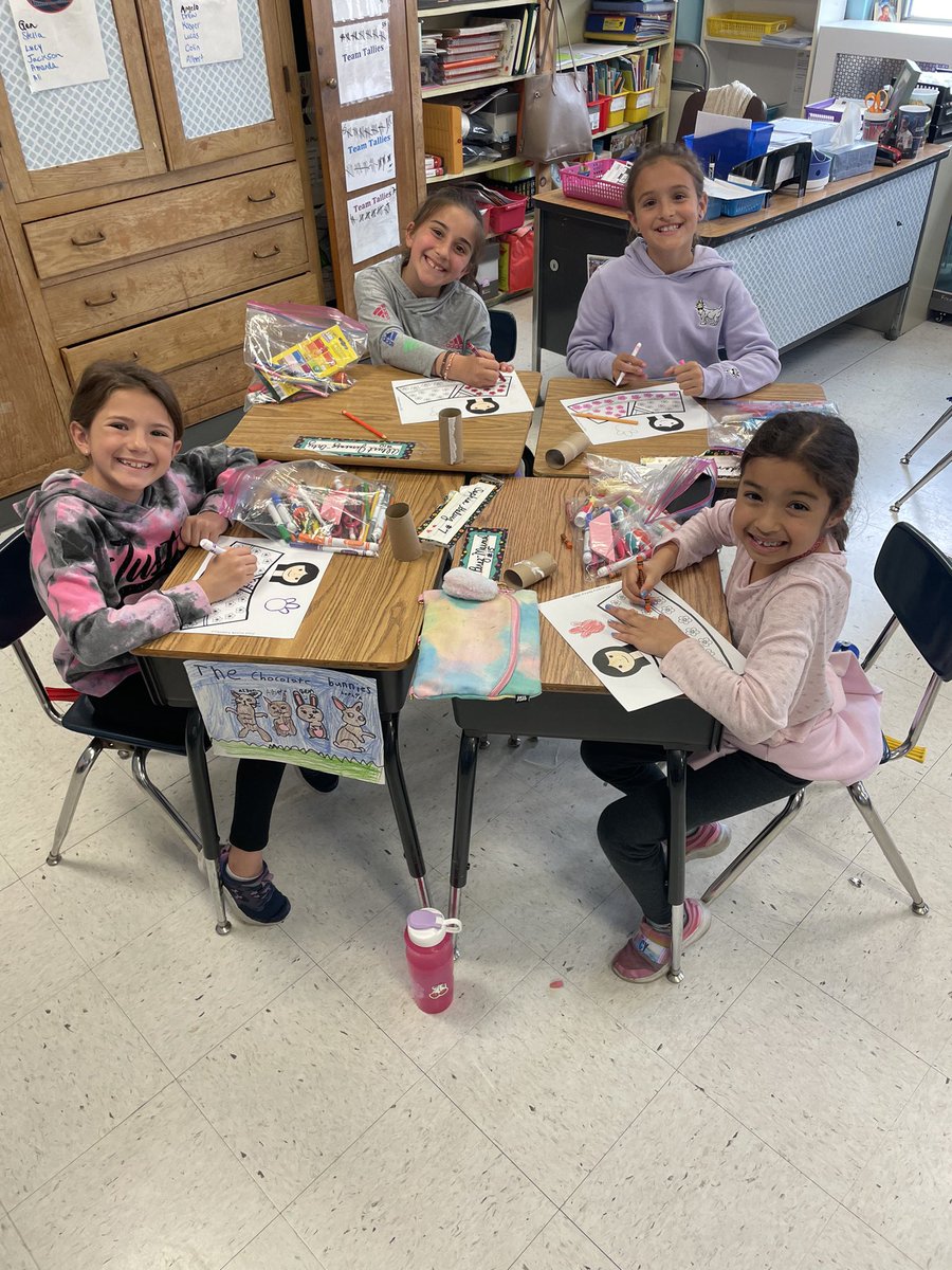 3MiuWSS's tweet photo. Our class had a fantastic time participating in different activities for “A Day in Japan” event! 🎏🍣🍱🎎@wsselementary https://t.co/hbYVcIDZEY