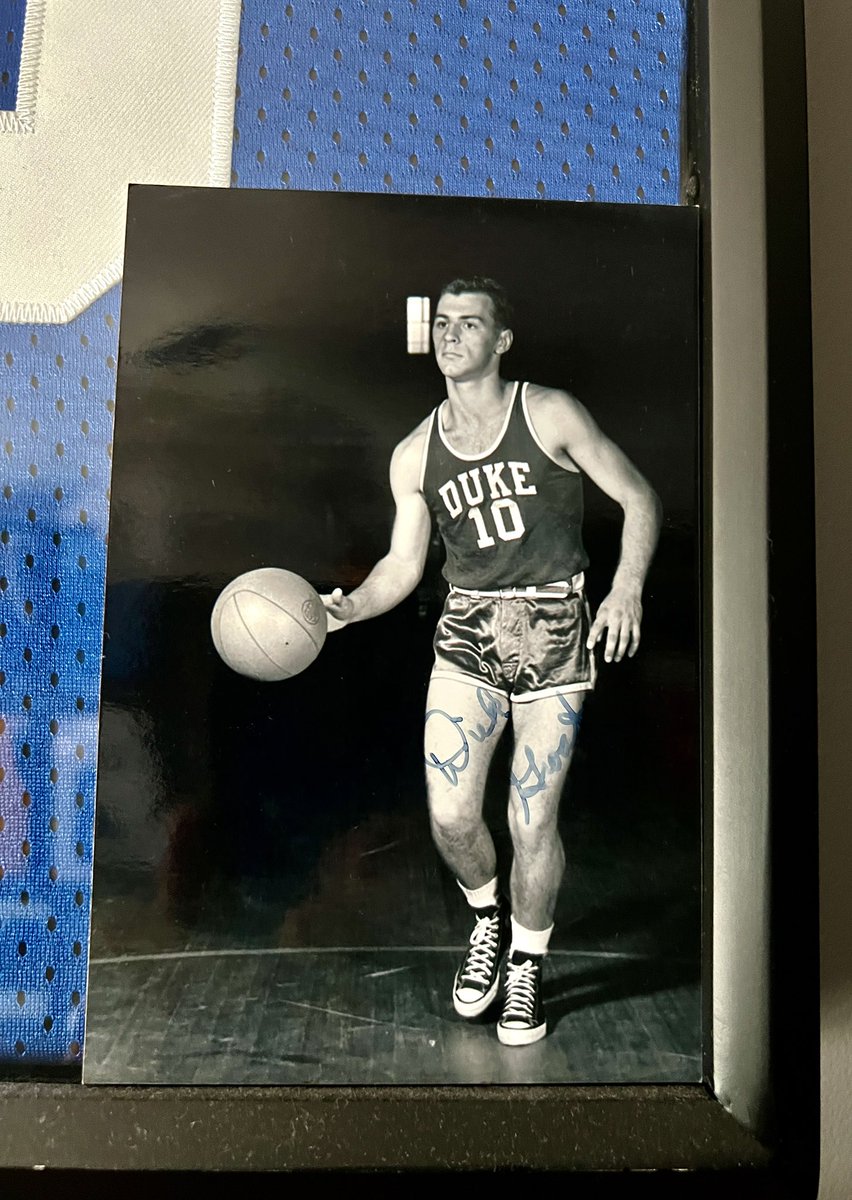 dukefanclee's tweet photo. RIP to possibly the biggest legend to put on a Duke uniform (baseball &amp; basketball) Groat was the Goat of his time 🐐 ⚾️ 🏀 All American in both sports at Duke, 8 x MLB All Star, NL MVP in 1960, and 2 World Series rings. #DickGroat #Duke #Legend 🫡🙏🔵😈 https://t.co/taFeY0bq3o
