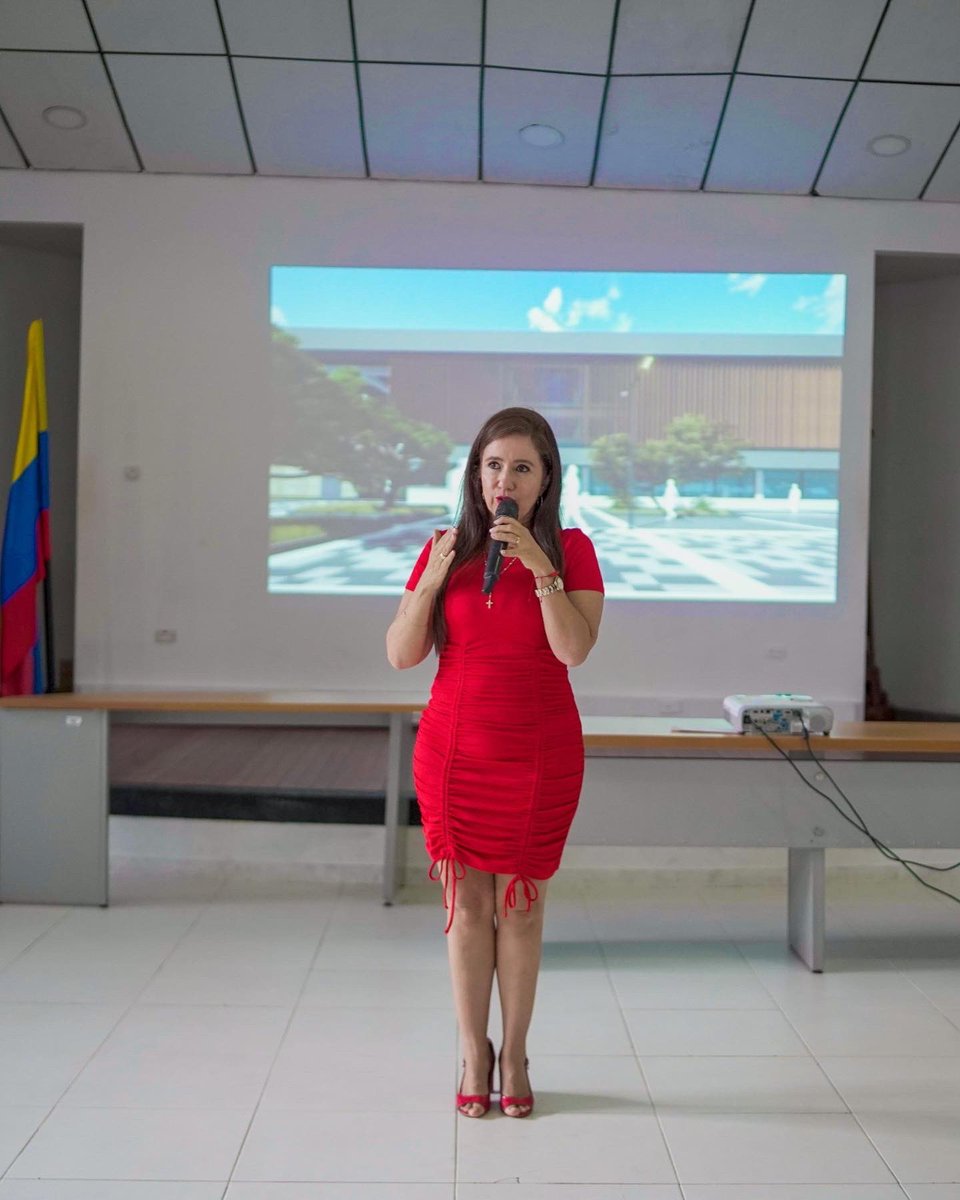 johanasmedina's tweet photo. #BienestarAlAprendiz
Hoy empecé la jornada laboral, dándole un caluroso recibimiento a los nuevos aprendices que obtuvieron un cupo durante la 2da Convocatoria de Formación de 2023. Le pedimos al todopoderoso que bendiga a cada uno de ellos en esta nueva etapa de sus vidas. https://t.co/kRZXewd5Sp