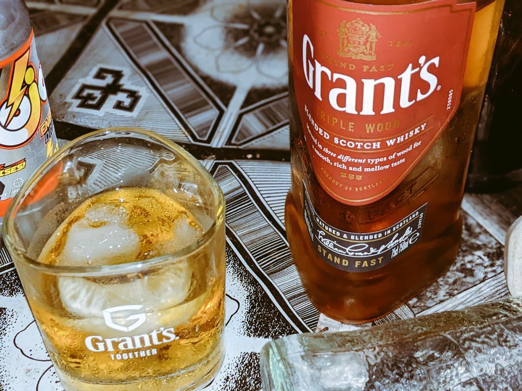 levydee's tweet photo. @MupingaNancy Ka whiskey and mojo in bed https://t.co/bo2U43WqcV