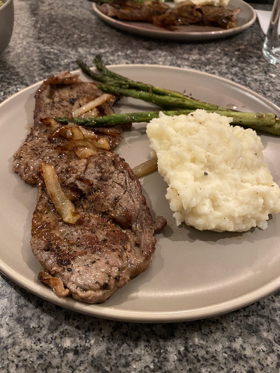 alegasteluml's tweet photo. Les deseo a todos un novio que les cocine super rico 🥹🫶🏻 https://t.co/IB25oB96zm