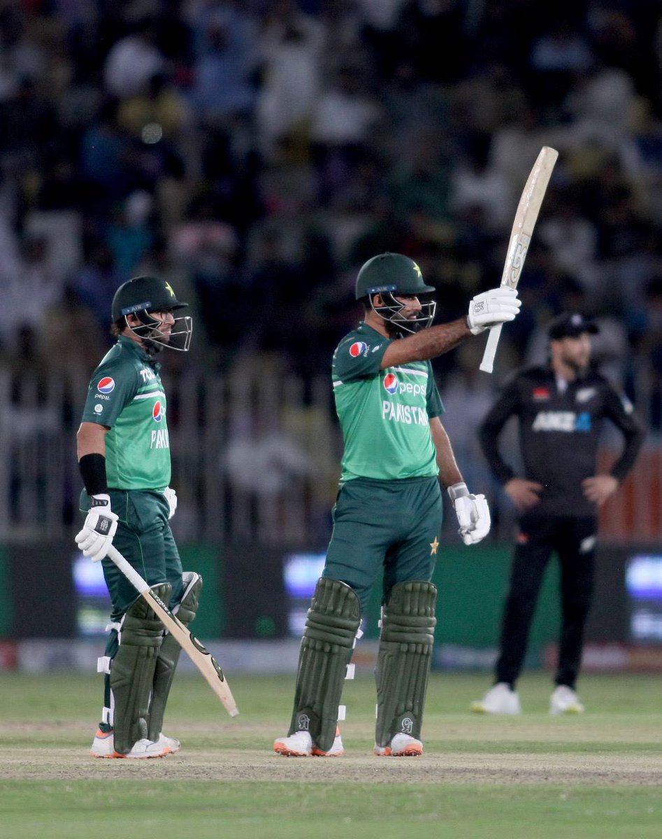 babarazam258 tweet picture