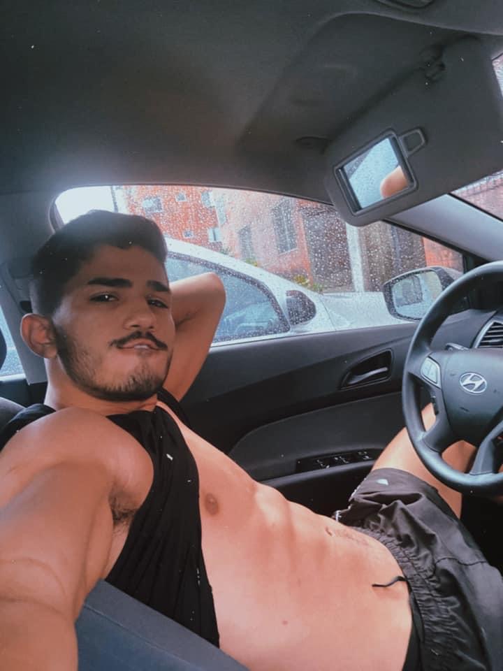 SaimonSozza's tweet photo. Aceita um uber? https://t.co/dfHvmD5OJ5