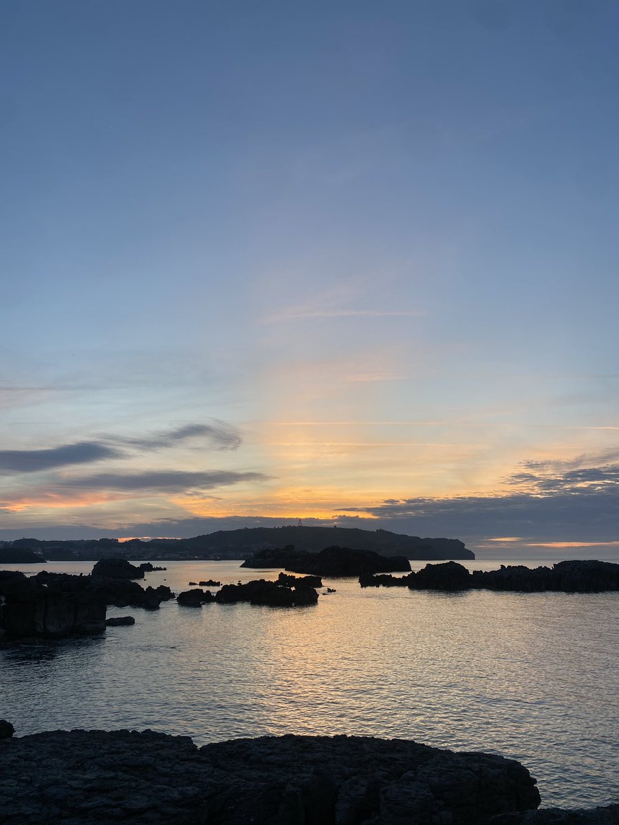 Pues nos vamos de #sunset al Paraíso ❤️

#noja #cantabria #cantabriainfinita
