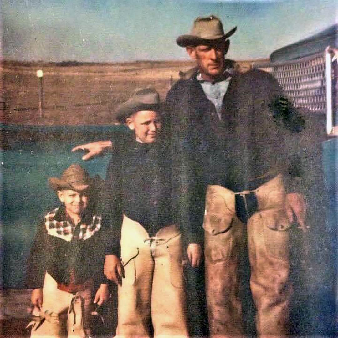 TracesofTexas's tweet image. As I've said umpteen times, sometimes it's not the photo, but the story.  Traces of Texas reader Jim Bob Sims kindly sent in this snapshot and, when I first opened up his email and looked at this photo I thought that I wouldn't post it because, technically, it leaves some stuff…