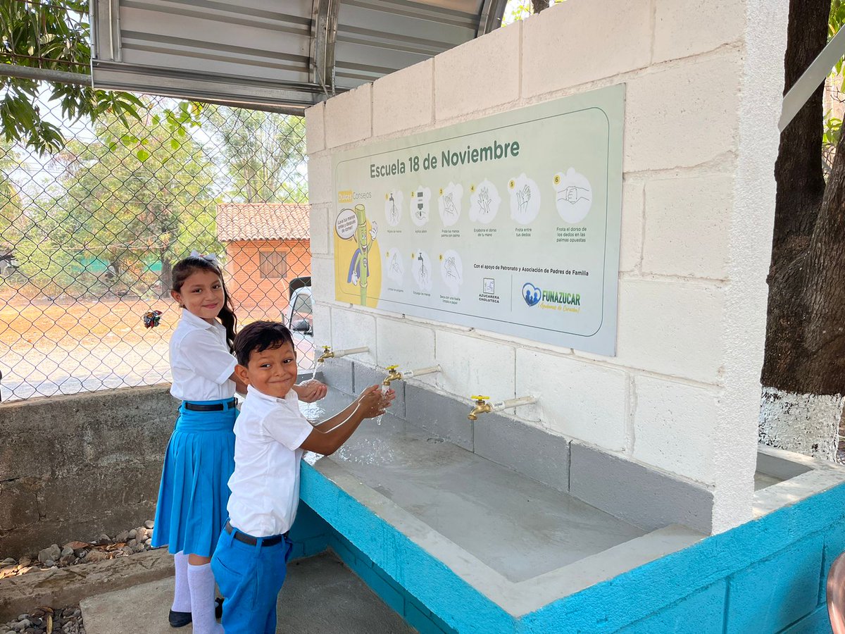 enter504's tweet photo. #Nacionales Azucarera Choluteca y su fundación Funazucar construyen obras en CEB 18 de Noviembre       #Educación #RSE #AzucareraCholuteca #Funazucar #Choluteca #Honduras   
https://t.co/ibdWOHkMtg https://t.co/41vCIDMFsH