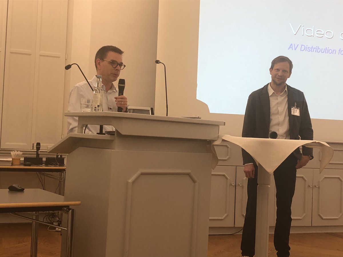 Ingo Hartung (@hartungingo) on Twitter photo The evening lecture by <a href="/BradMoore_SIO/">Bradley Moore</a> at #Irsee23 was nothing short of spectacular. Followed by the award ceremony for three poster awards, the PhD award for Felix Trottmann and the Young Scientist award <a href="/DECHEMA/">DECHEMA e.V.</a> for Till Schäberle. Chaired by <a href="/piel_lab/">Piel Lab</a>. The evening lecture by <a href="/BradMoore_SIO/">Bradley Moore</a> at #Irsee23 was nothing short of spectacular. Followed by the award ceremony for three poster awards, the PhD award for Felix Trottmann and the Young Scientist award <a href="/DECHEMA/">DECHEMA e.V.</a> for Till Schäberle. Chaired by <a href="/piel_lab/">Piel Lab</a>.