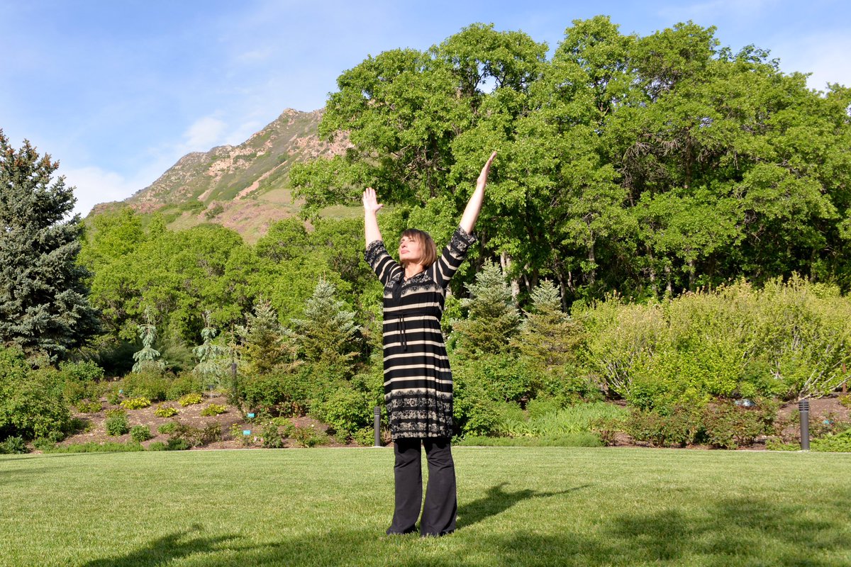 huntsmancancer's tweet photo. Our fitness classes at Red Butte Garden begin next week. Tai Chi/Qigon, Awake in This Moment, and Yoga/Qigong classes are available for free to patients, caregivers, and staff. Get all the details and register at https://t.co/2dK4uf6oO0. https://t.co/zz8XCyw784