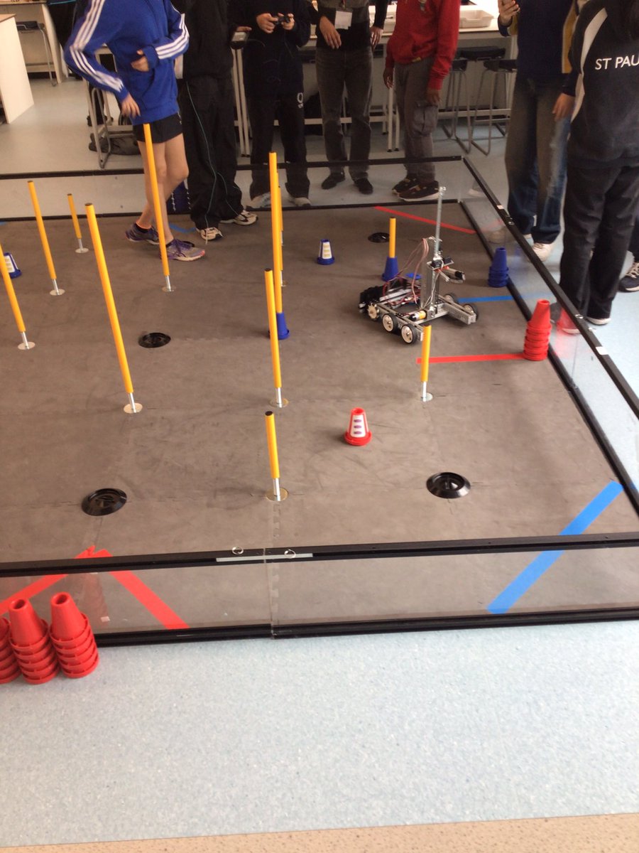 HASUrobotics's tweet image. A great day of coding, building, and networking today at @HarrisSutton1 for the @FTC_UK scrimmage event! #morethanrobotsuk #wehavefun #hasurobotics @OxfordHighSch