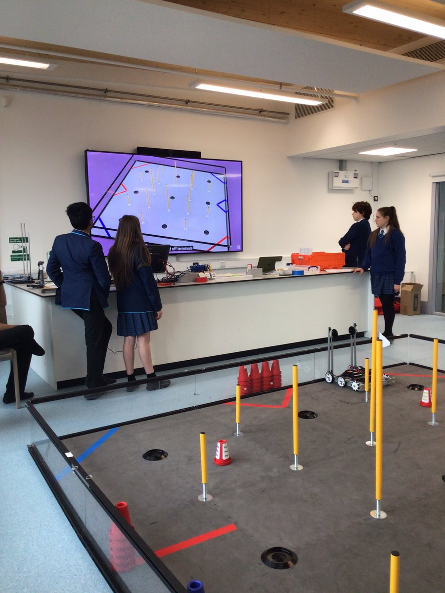 HASUrobotics's tweet image. A great day of coding, building, and networking today at @HarrisSutton1 for the @FTC_UK scrimmage event! #morethanrobotsuk #wehavefun #hasurobotics @OxfordHighSch