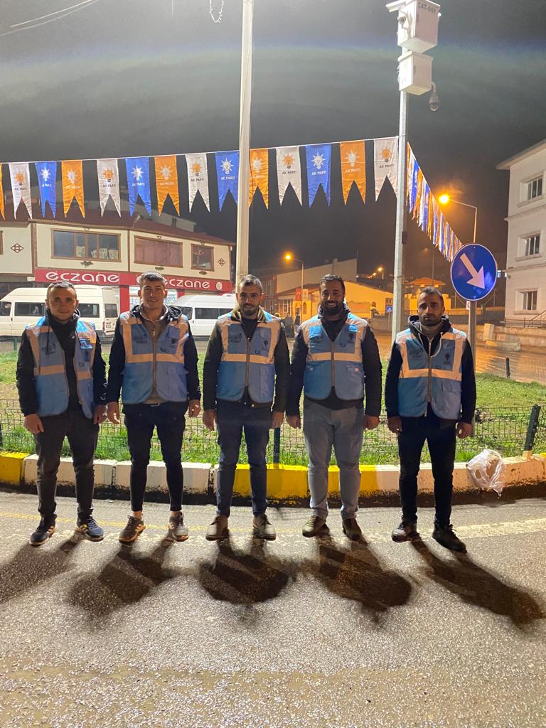Omeryesil025's tweet photo. “Aşkınan Koşan Yorulmaz imiş…”
Yiğit bir anadan doğan
Er oğlu Erdoğan
Zalimlere korku salan
Recep Tayyip Erdoğan
Milletine aşık olan
Recep Tayyip Erdoğan"
@eyupkadirinan 
@avyusufibis 
@avibrahimK 
@gkocaaliler 
@akmelikyasar 
@AvMuhammetSunar
@eminbaskan25 
@ibrahimakdo https://t.co/XnvtzhNTIQ