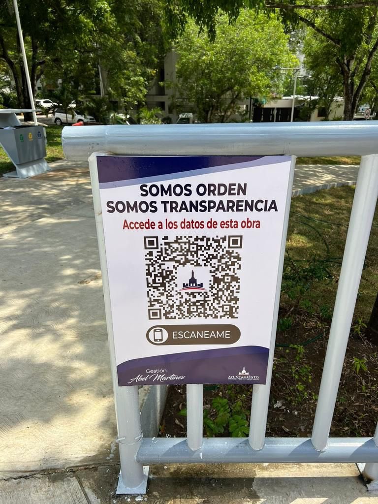 AbelMartinezD's tweet photo. Las obras que hemos construido en la @AlcaldiadeStgo, tienen un #CódigoQR a través del cual, el ciudadano al escanearlo tiene acceso a toda la información de las mismas; desde la licitación hasta el proceso final. 

¡Eso es transparencia y a eso apostamos siempre! https://t.co/zMCfcOiVnf