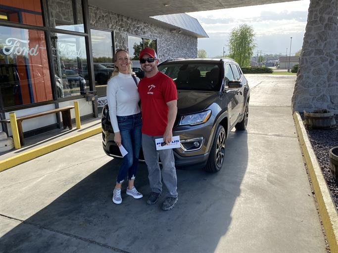 AutoPlazaFordSt's tweet photo. Congratulations Chris! #PettusFordSteGenevieve #MyNewRide https://t.co/zyZS5fdhrf