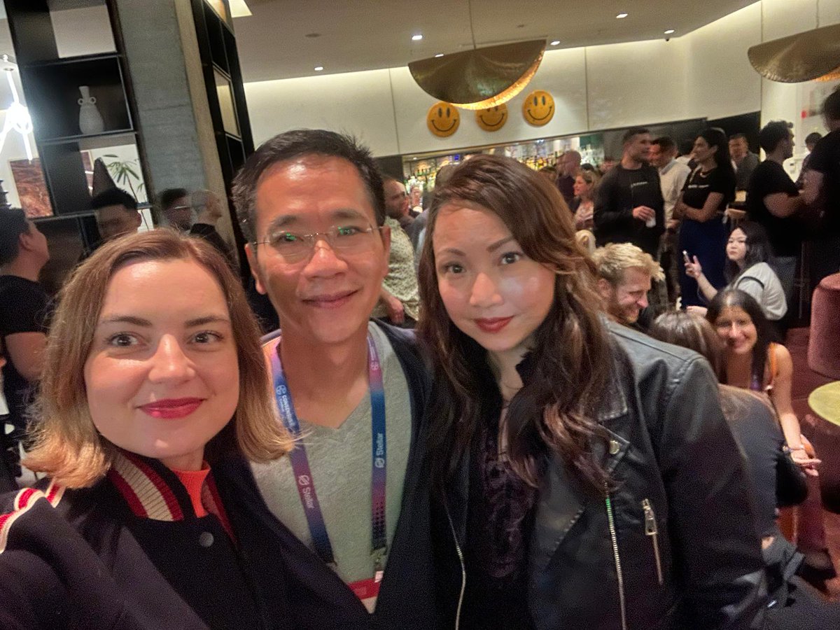networkyco's tweet photo. We're busy on @consensus2023 It was nice to meet you JT! 

@ivcryptofund @TessVentures @dr_julija @tesshau1 https://t.co/VyWfjDIUsR